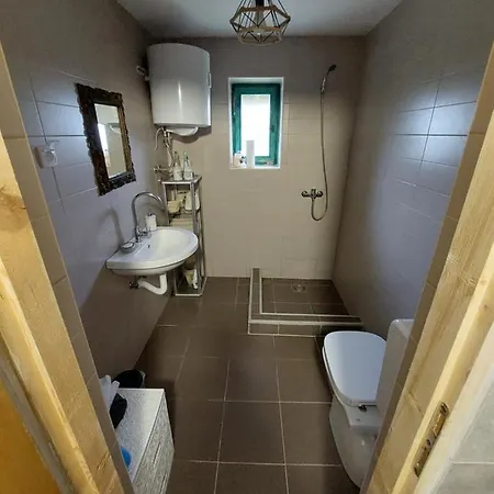 Imanje Sa Bazenom Casa de Férias *